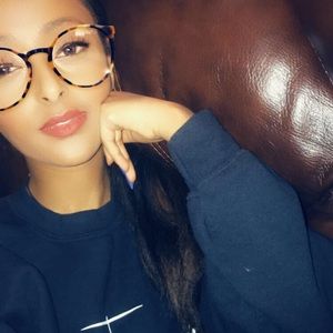 Meet your Posher, Kb